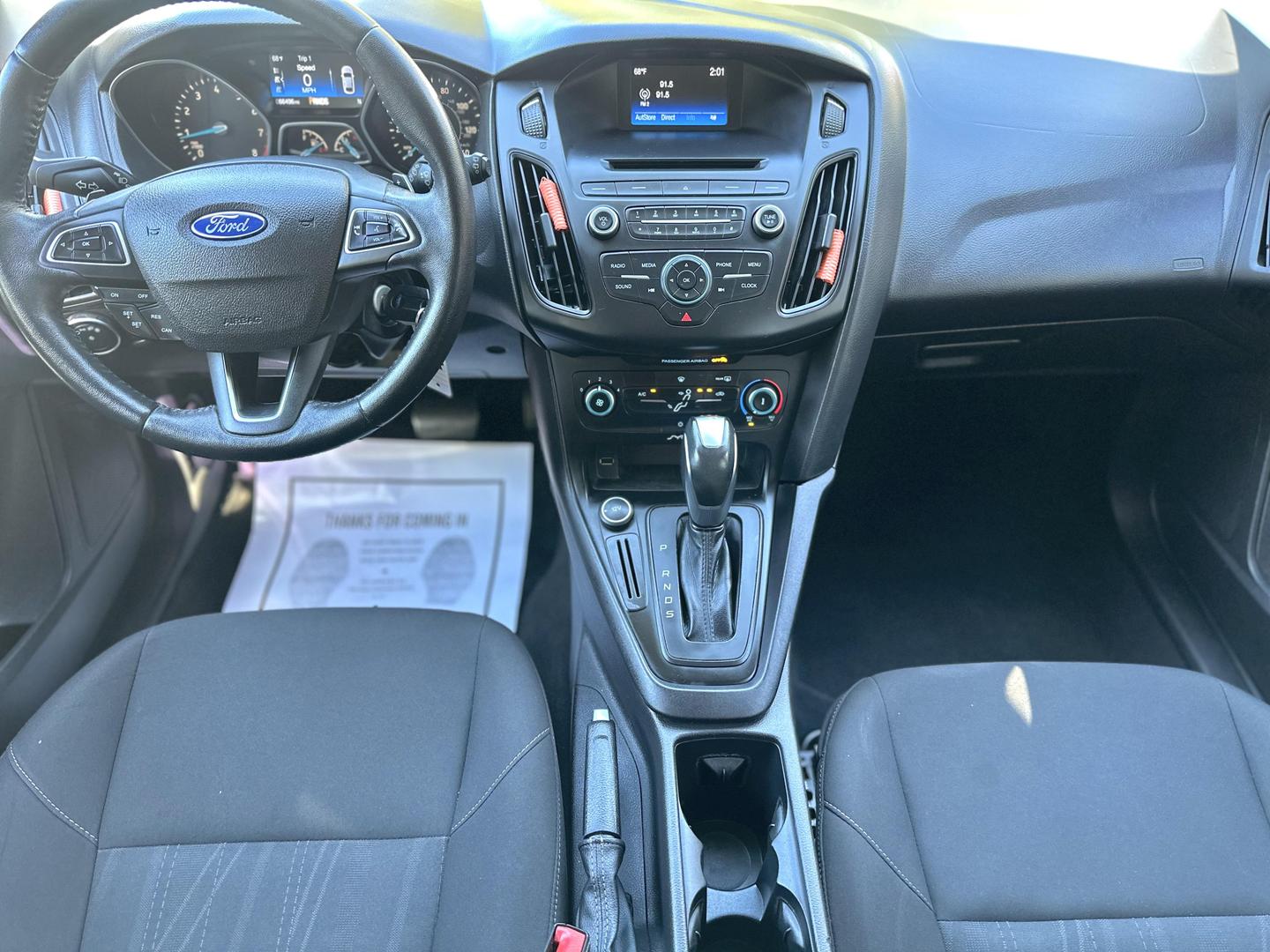 2015 Ford Focus SE photo 2