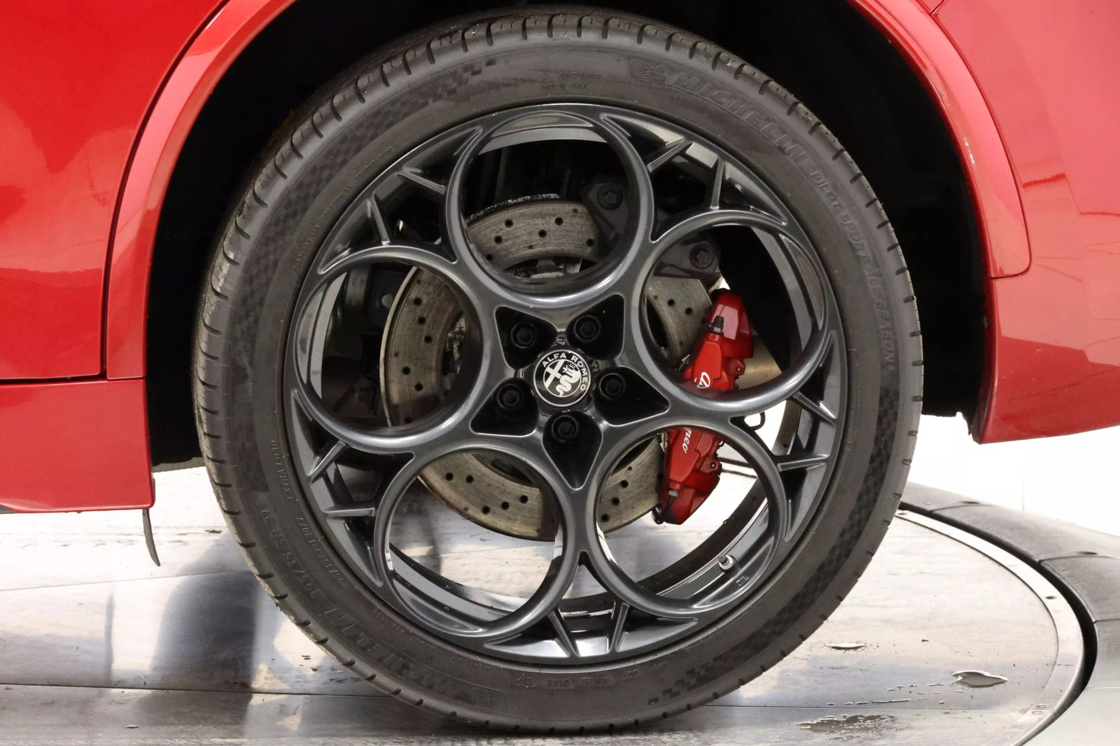 2022 Alfa Romeo Stelvio - Image 97