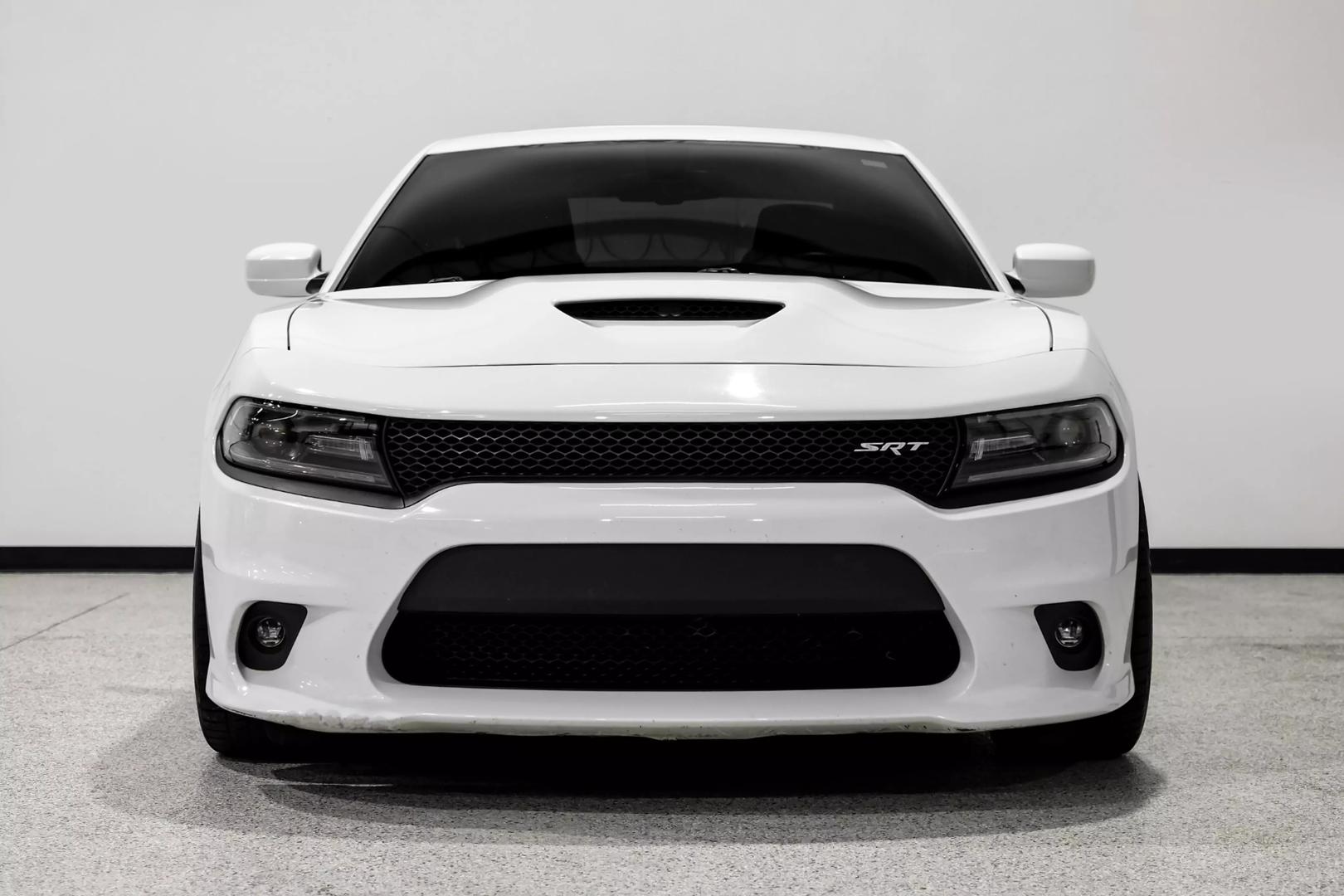 2016 Dodge Charger SRT 392 photo 3