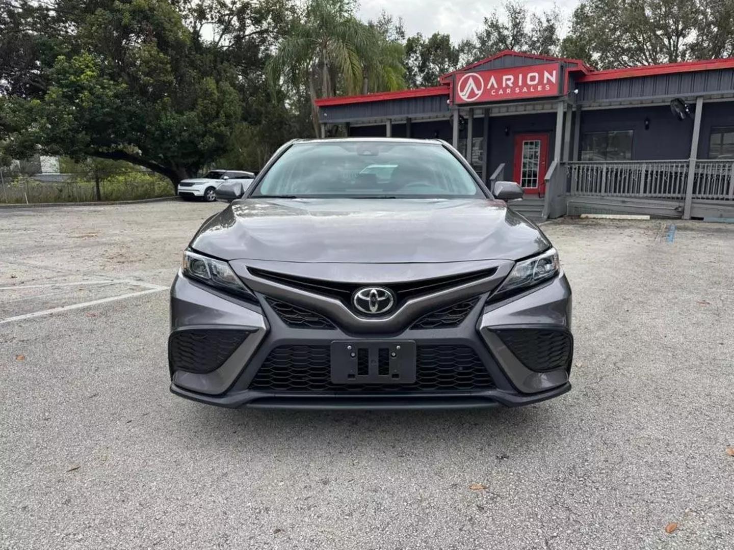 2022 Toyota Camry SE photo 14