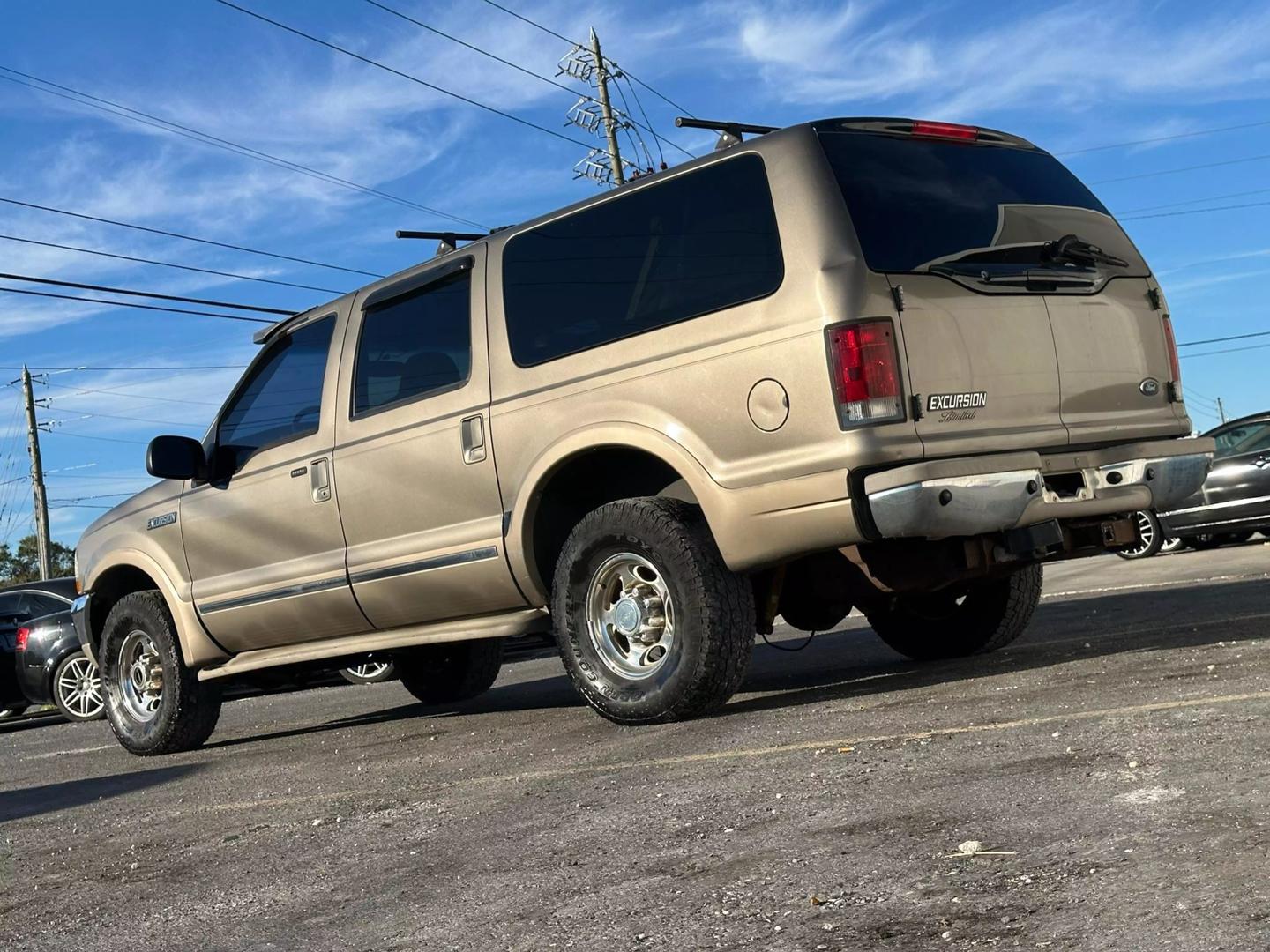 2002 Ford Excursion Limited photo 3