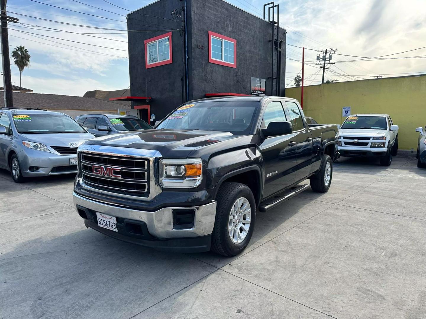 GMC Sierra 1500's photo