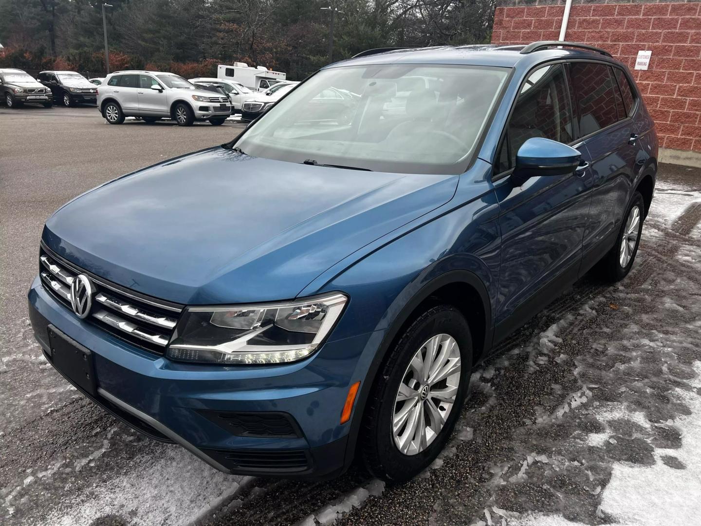 Volkswagen Tiguan's photo