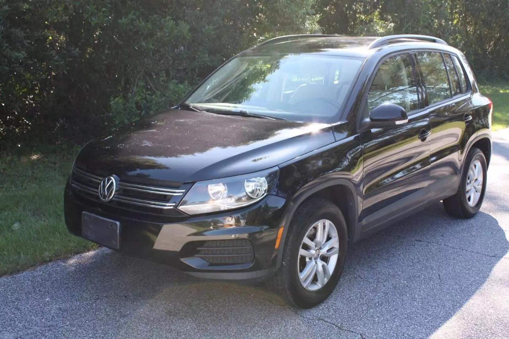 2016 Volkswagen Tiguan S photo 5