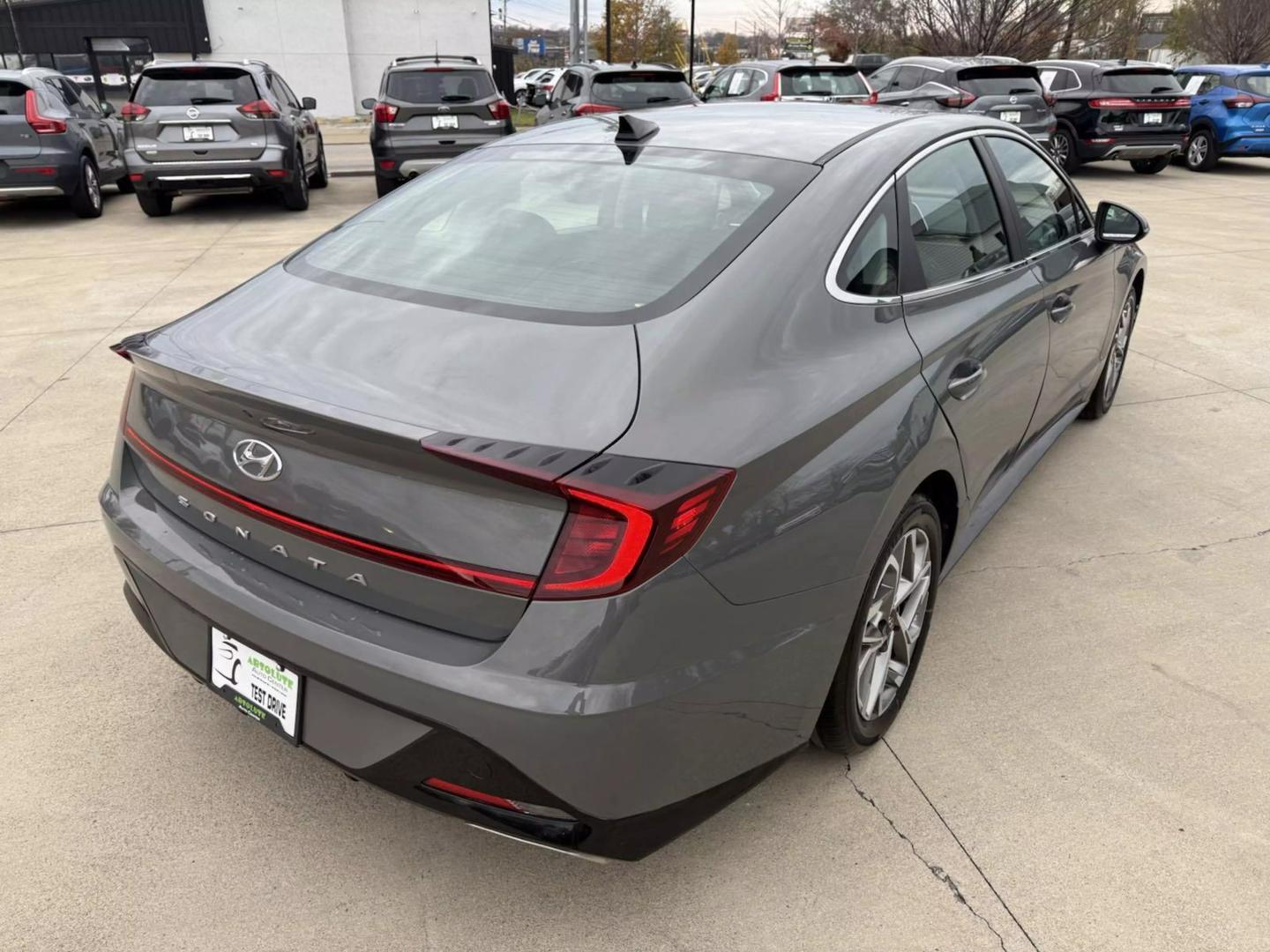 2022 Hyundai Sonata SEL photo 5