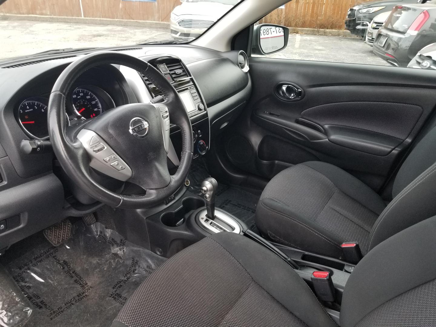 2018 Nissan Versa Sedan SV photo 10