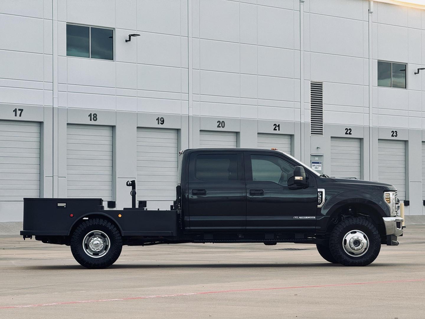 2019 Ford F-350 Super Duty XLT photo 6