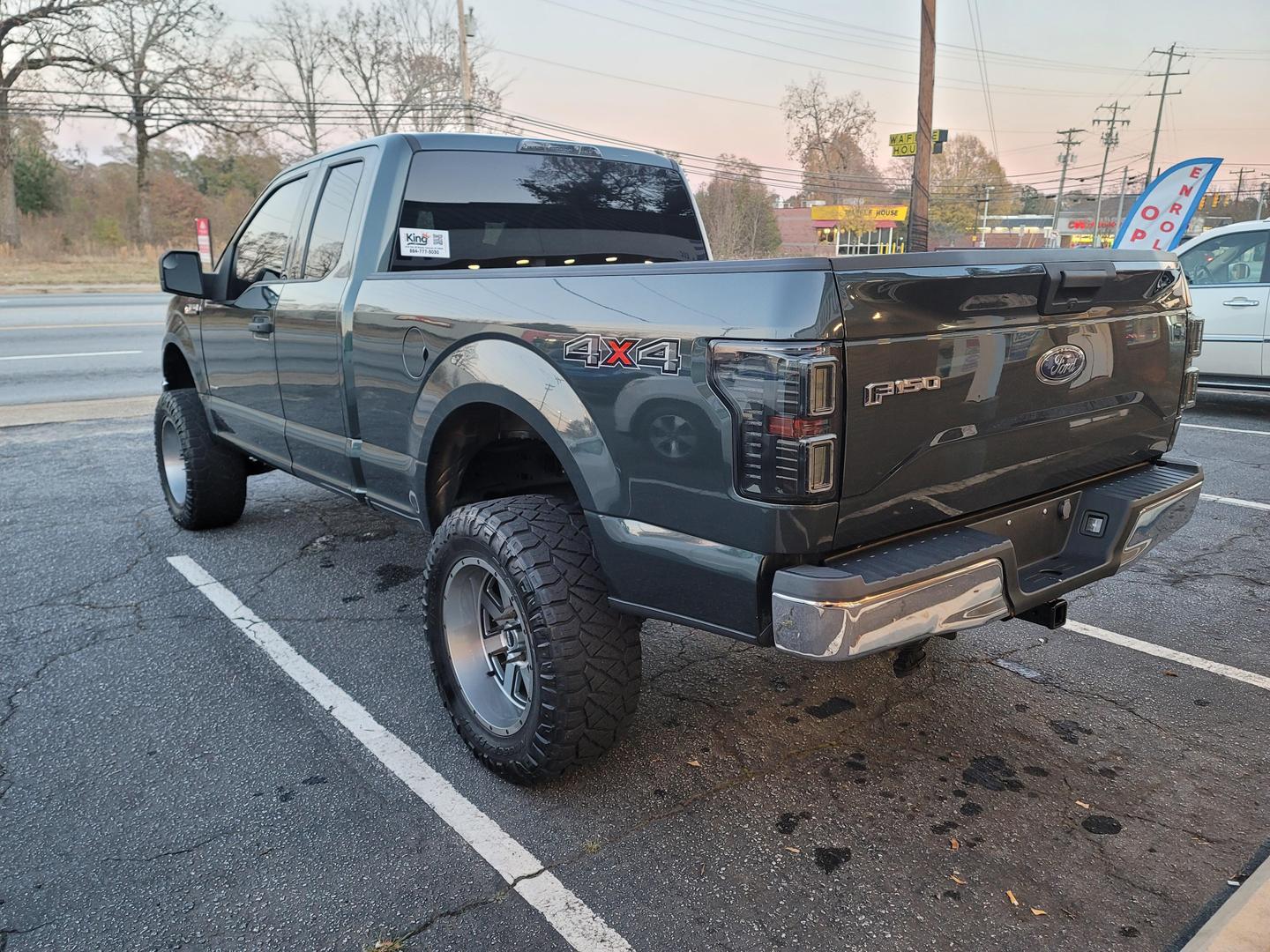 2015 Ford F-150 XLT photo 4