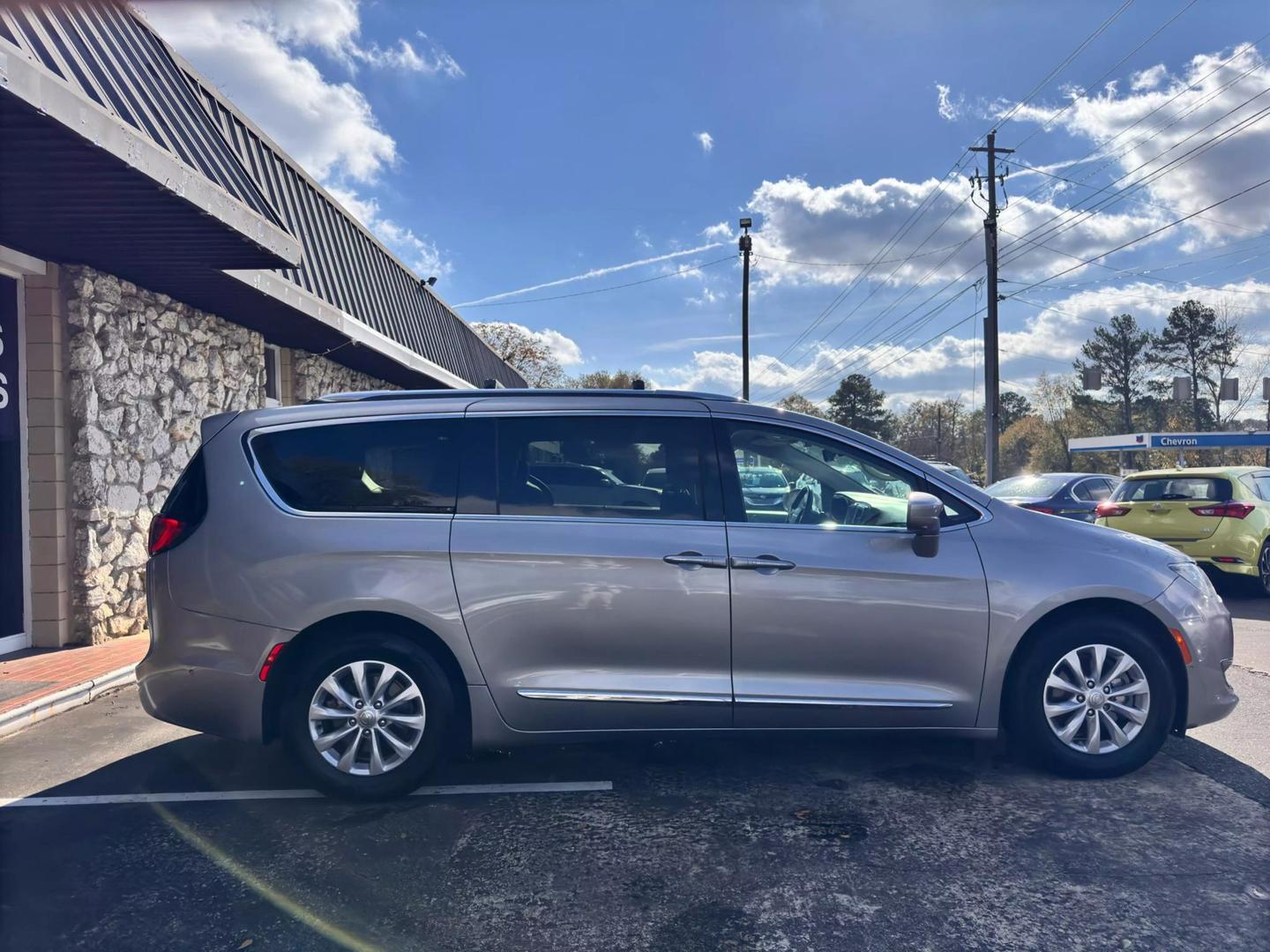 2018 Chrysler Pacifica Touring L photo 9