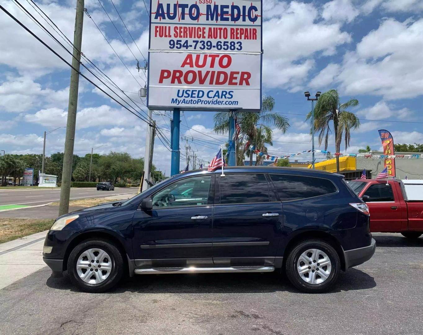 2011 Chevrolet Traverse LS photo 8