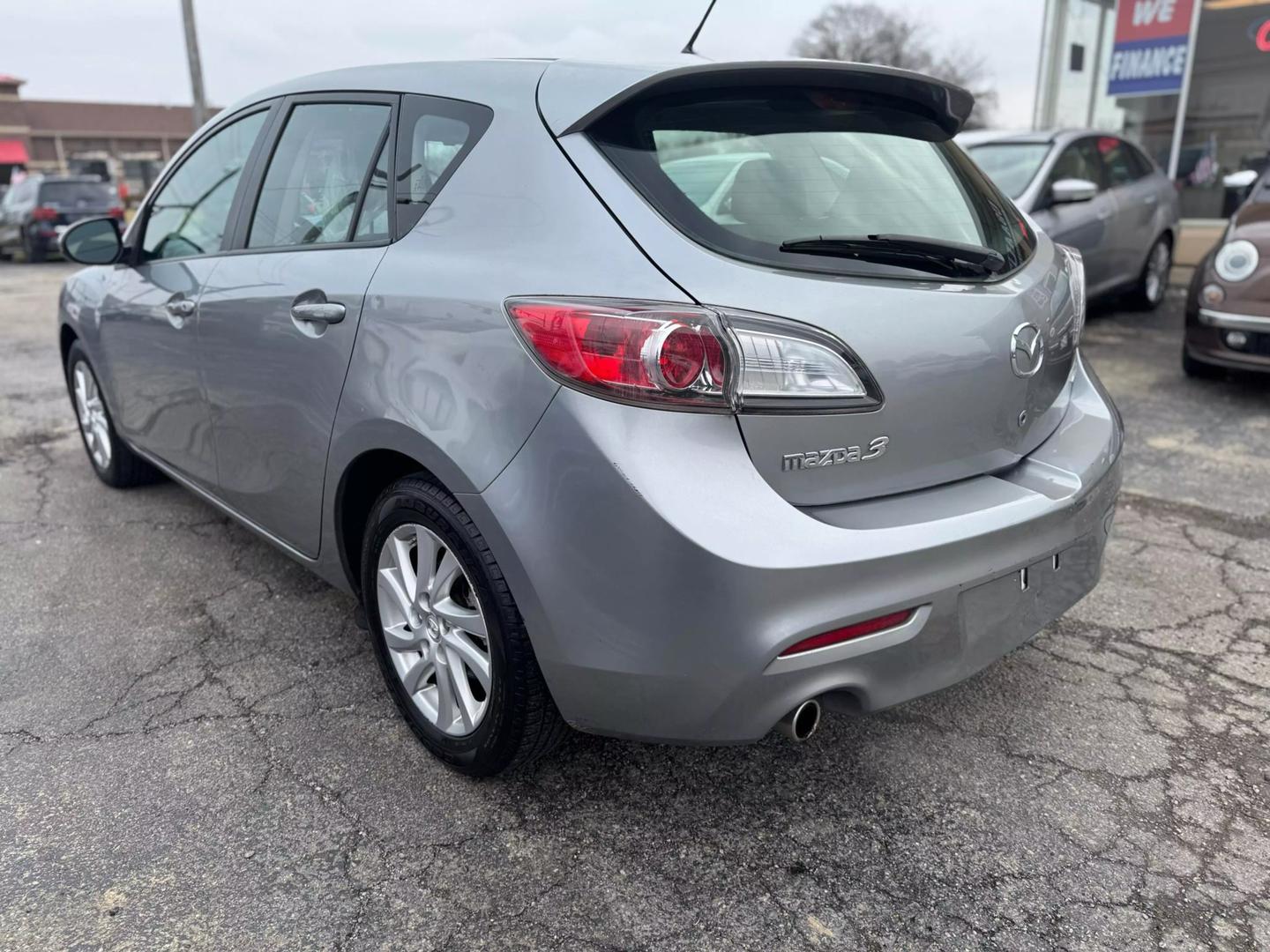 2012 Mazda MAZDA3 i Touring photo 3