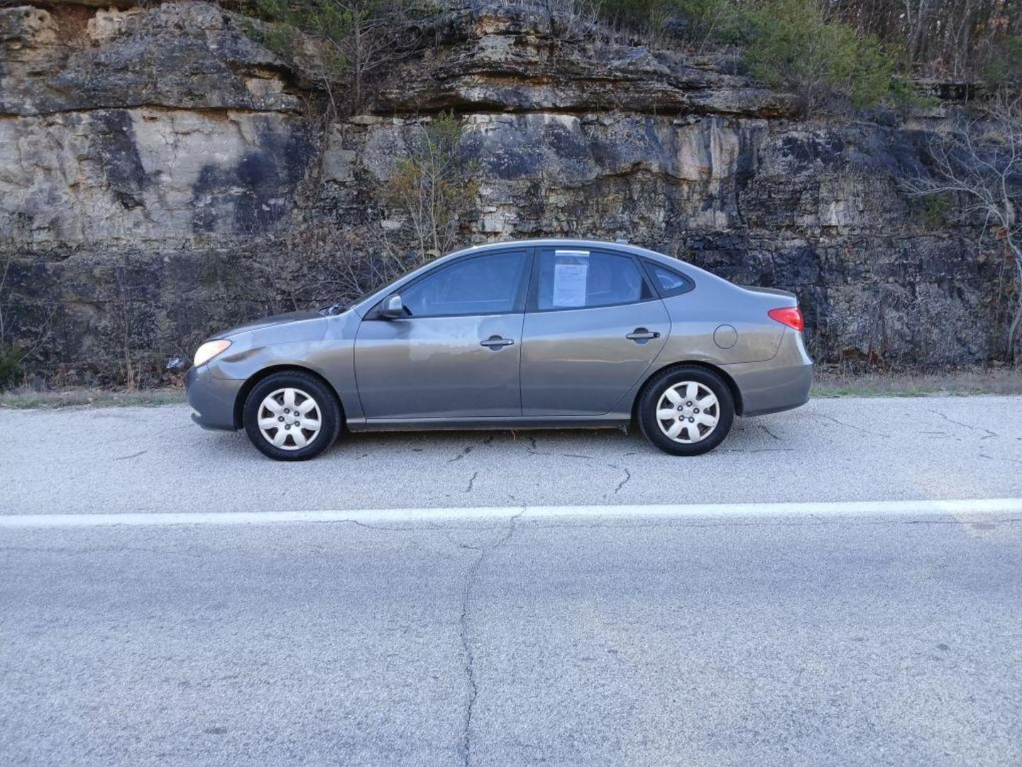 2008 Hyundai Elantra GLS photo 2