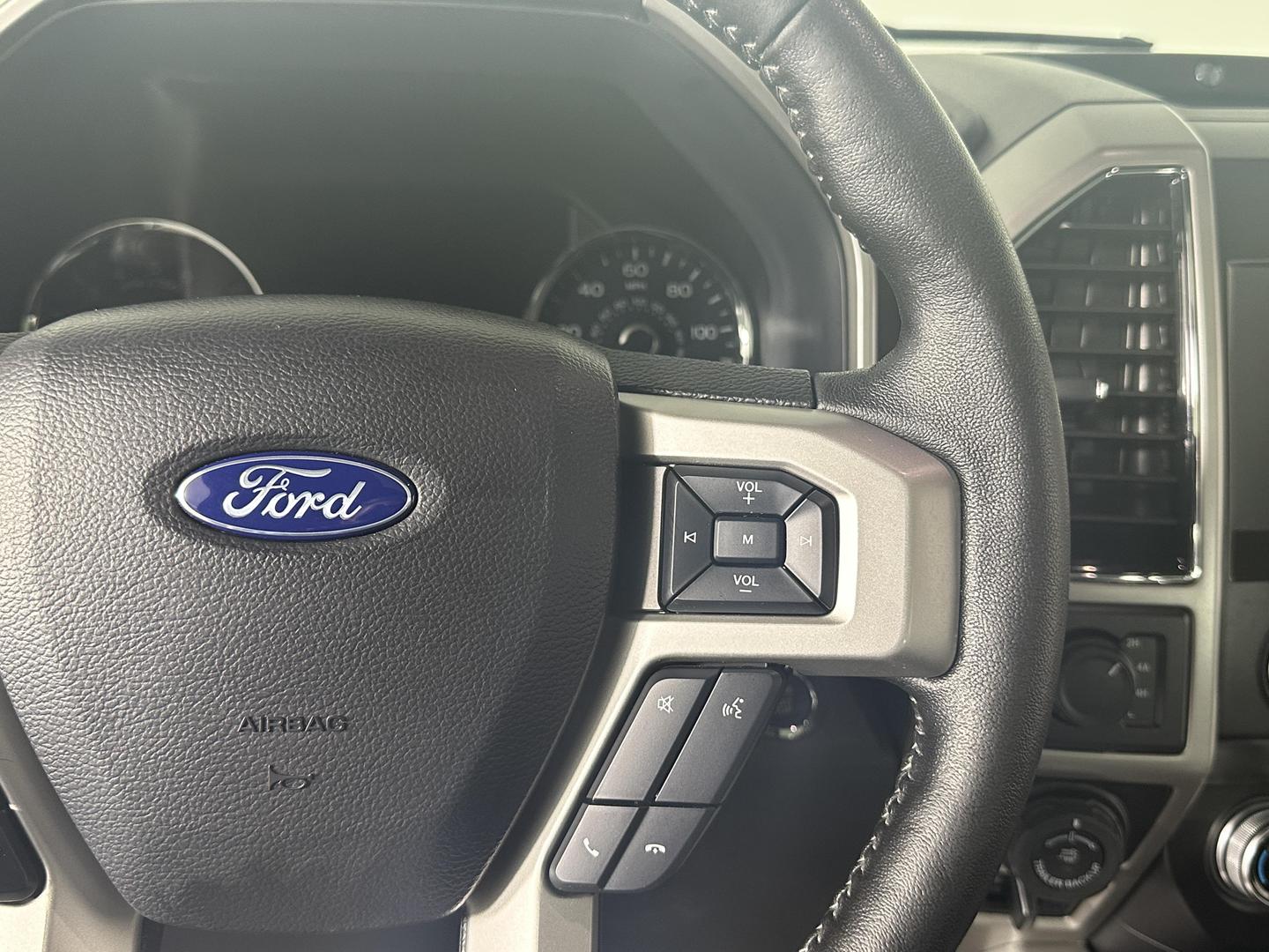 2019 Ford F-150 Lariat photo 43