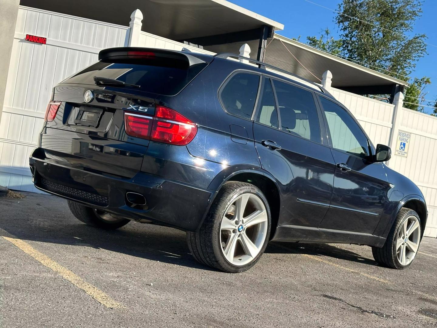 2011 BMW X5 xDrive50i photo 3