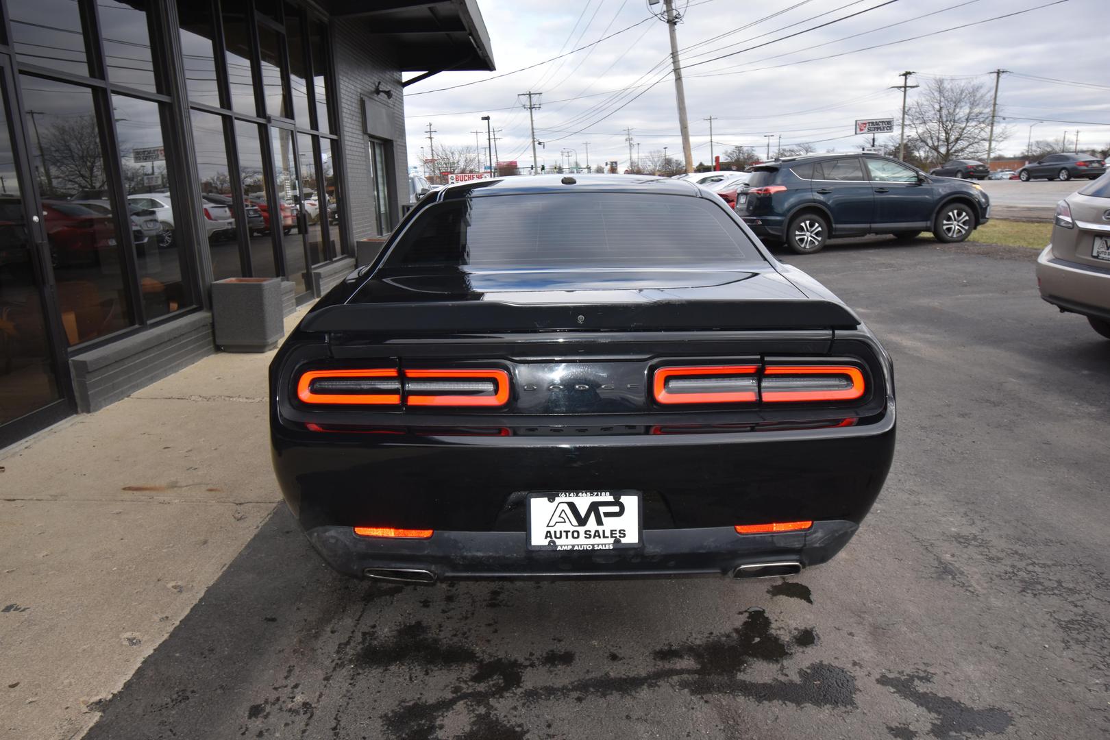 2023 Dodge Challenger SXT photo 5