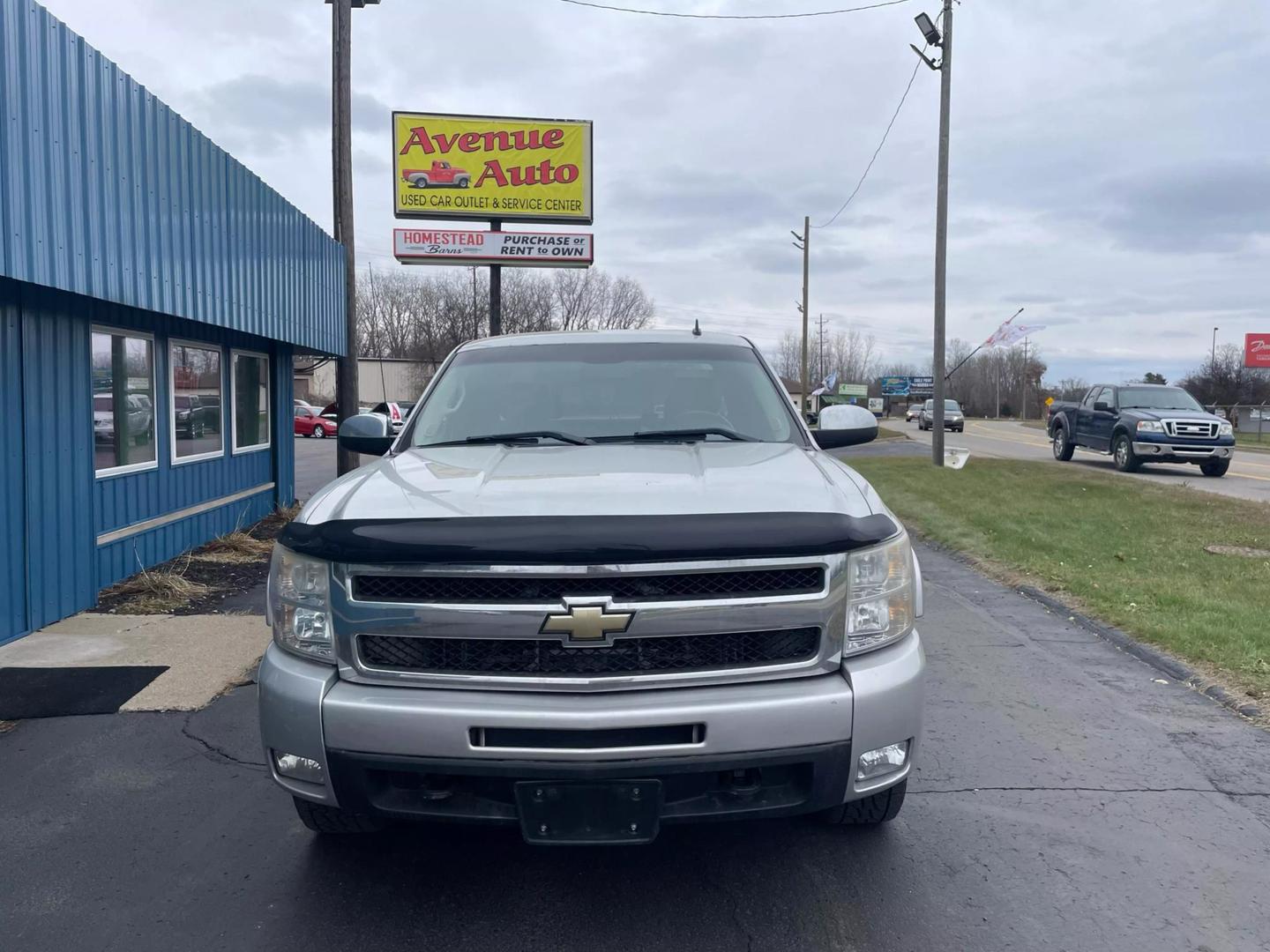 2010 Chevrolet Silverado 1500 LTZ photo 2