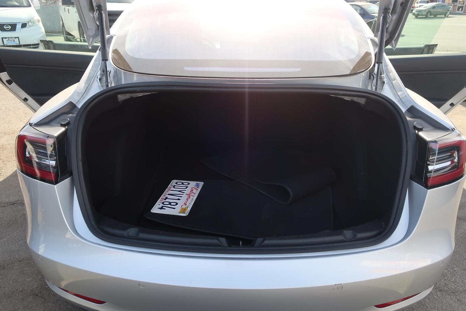 2018 Tesla Model 3 Long Range photo 34