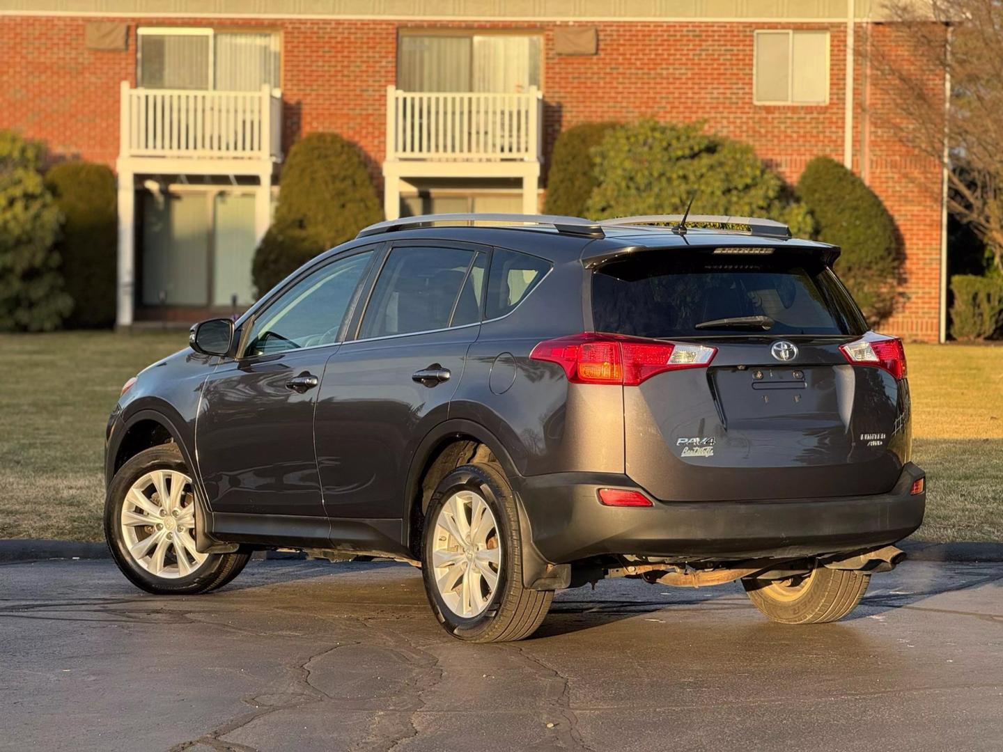 2013 Toyota RAV4 Limited photo 19