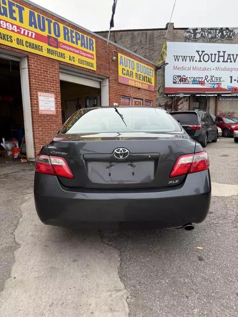 2009 Toyota Camry XLE photo 9