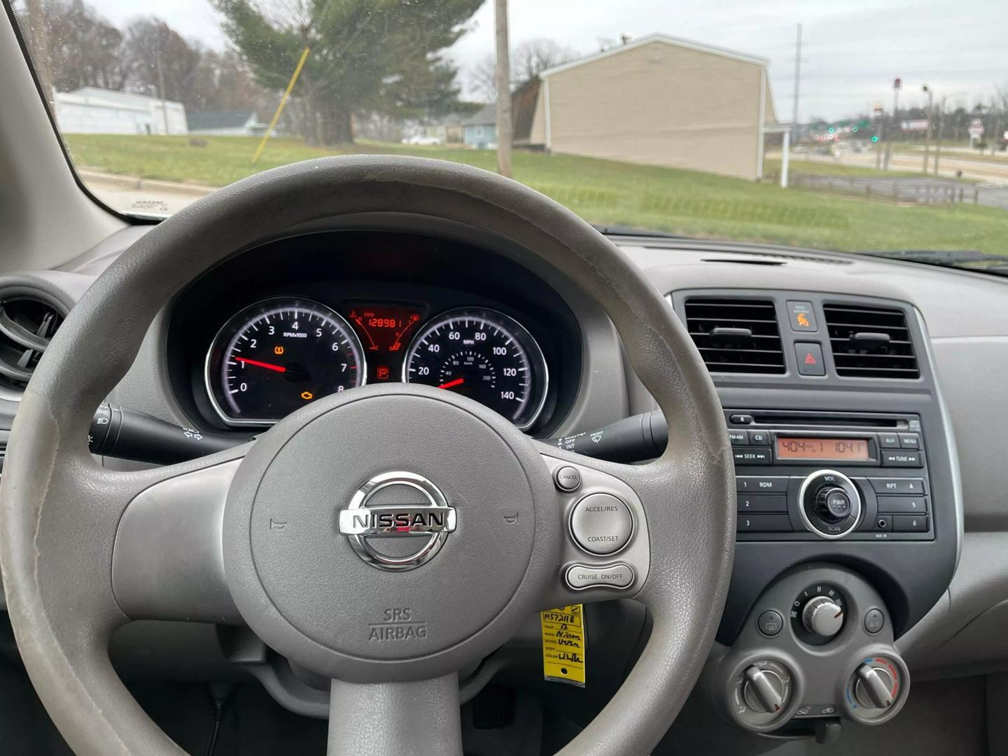 2012 Nissan Versa SL photo 12