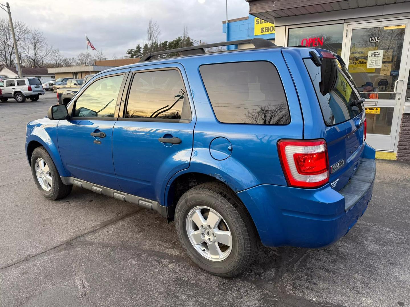 2011 Ford Escape XLT photo 7