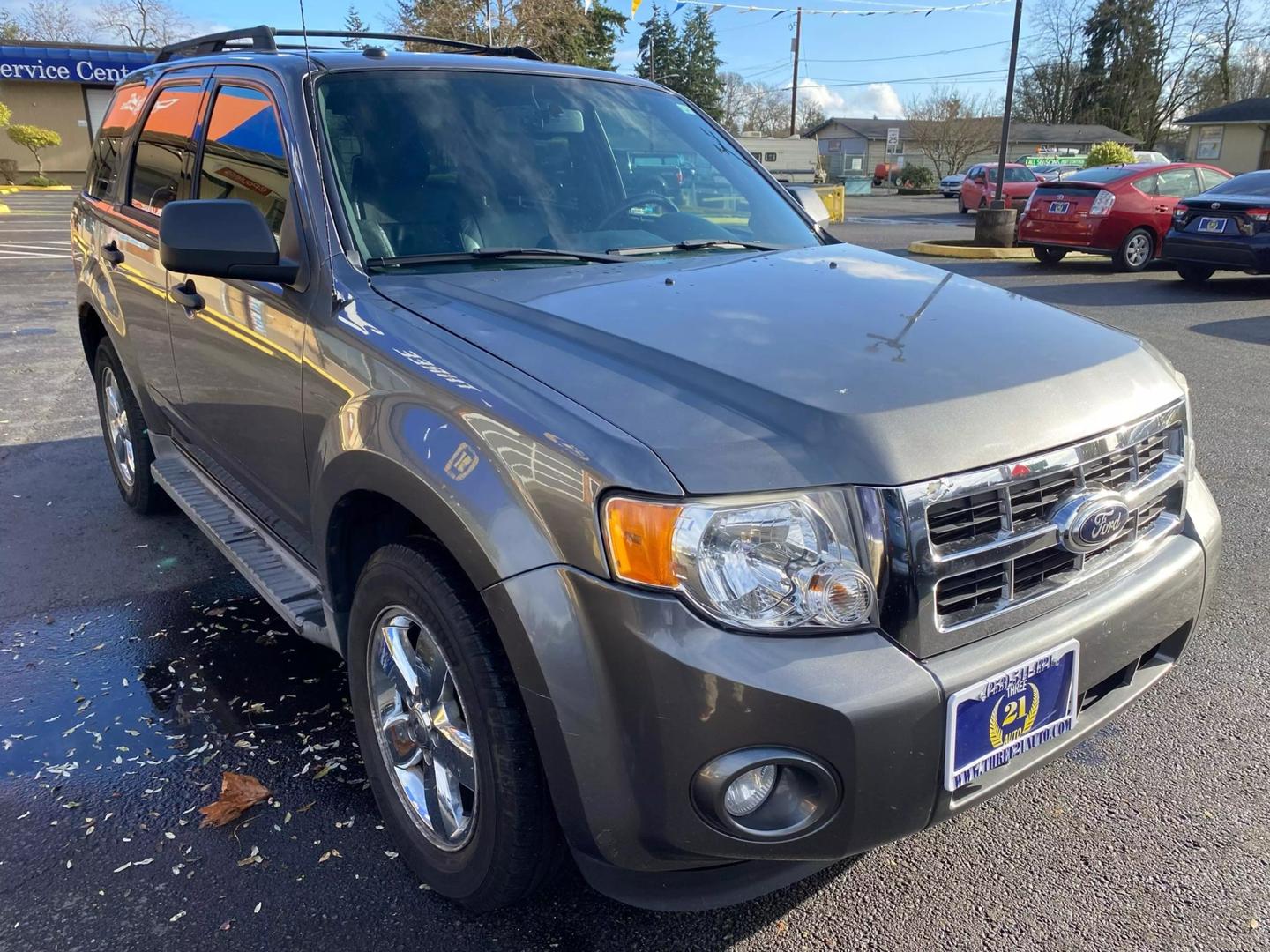 2010 Ford Escape XLT photo 7