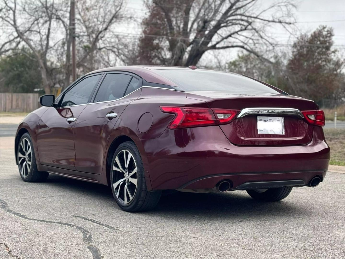 2018 Nissan Maxima SV photo 3