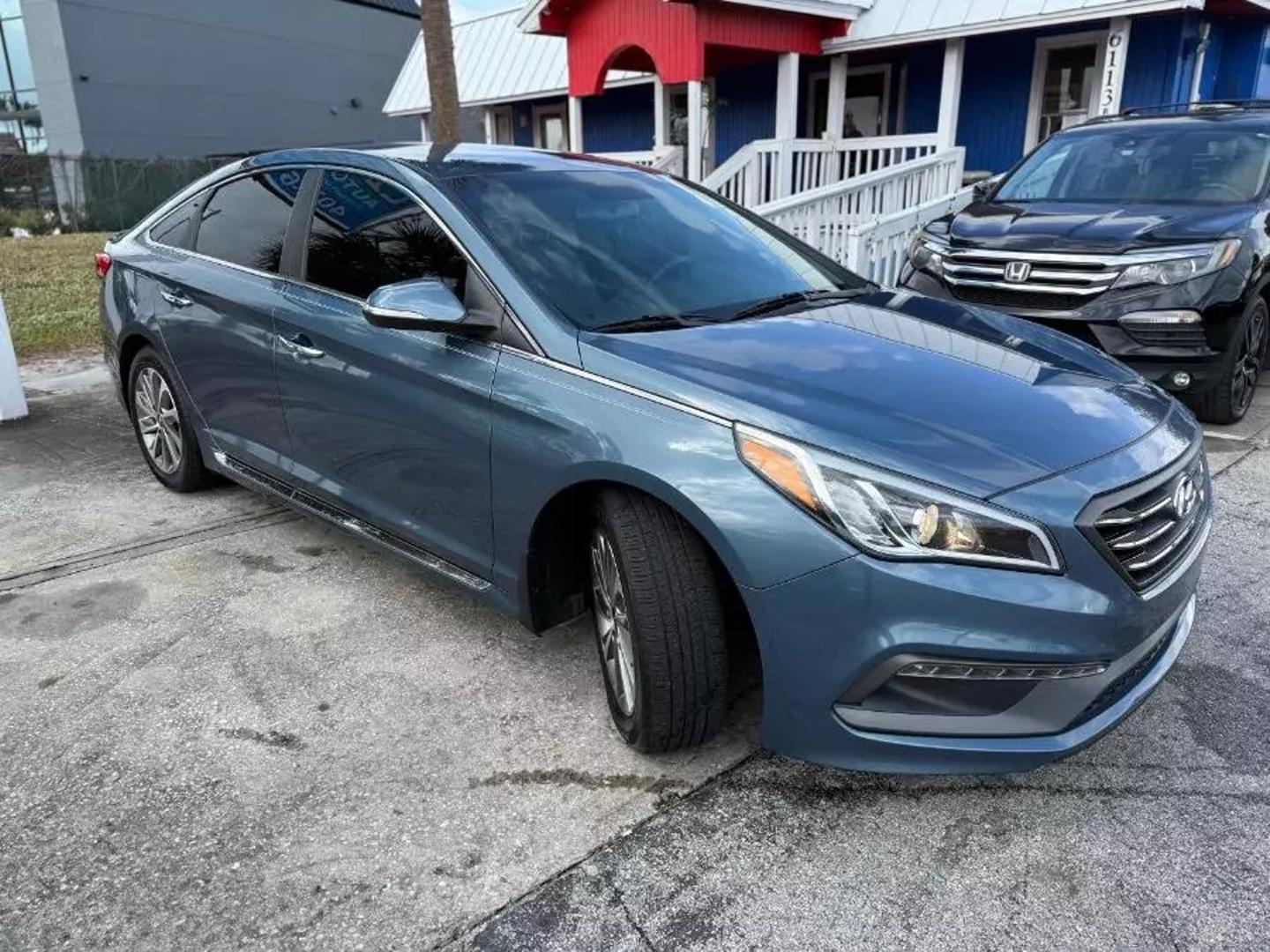 2016 Hyundai Sonata Sport photo 2