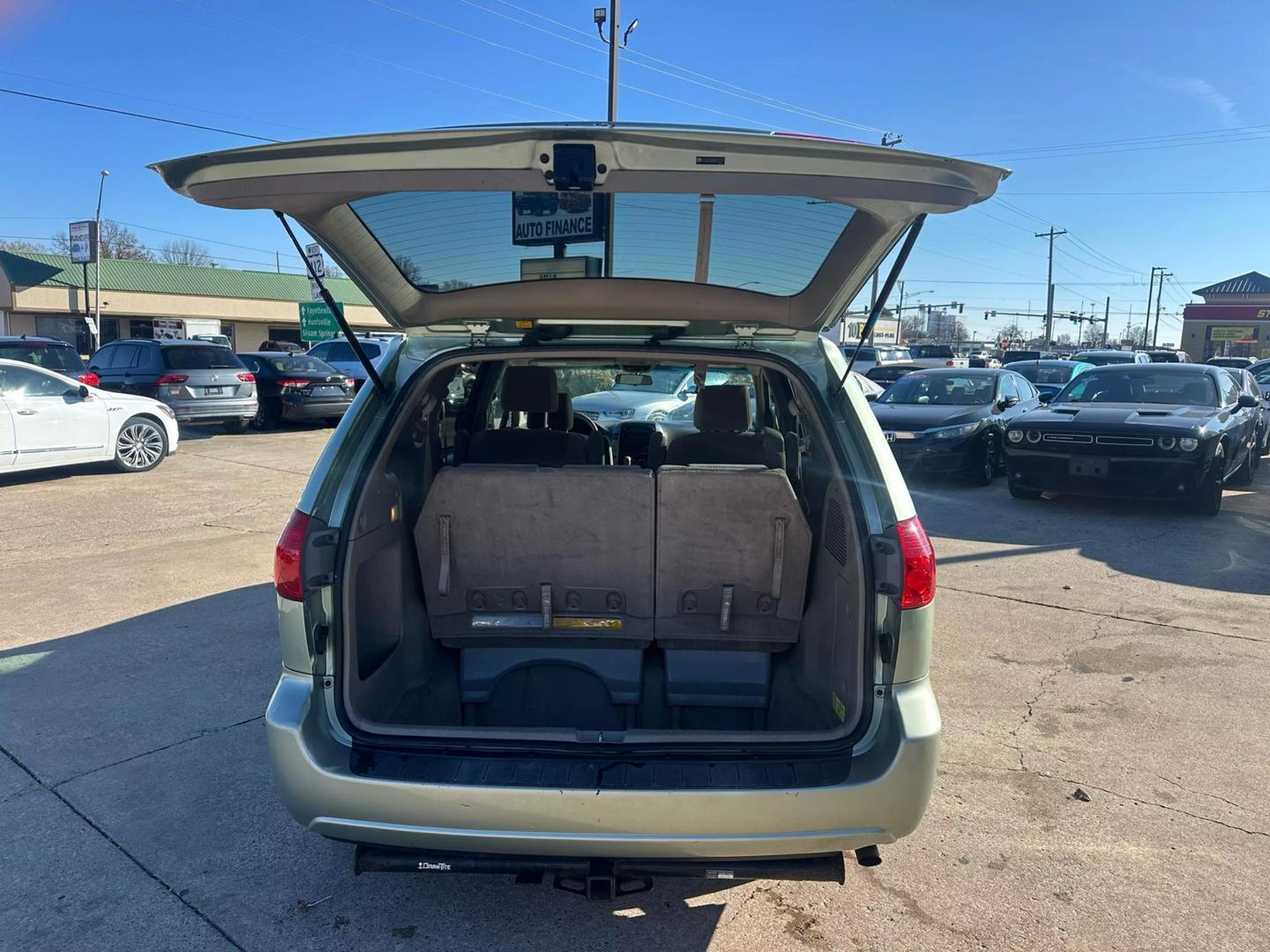 2008 Toyota Sienna CE photo 9