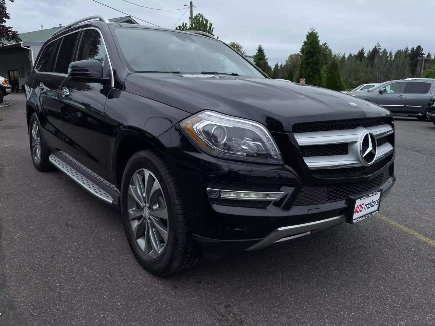 Mercedes-Benz GL-Class's photo