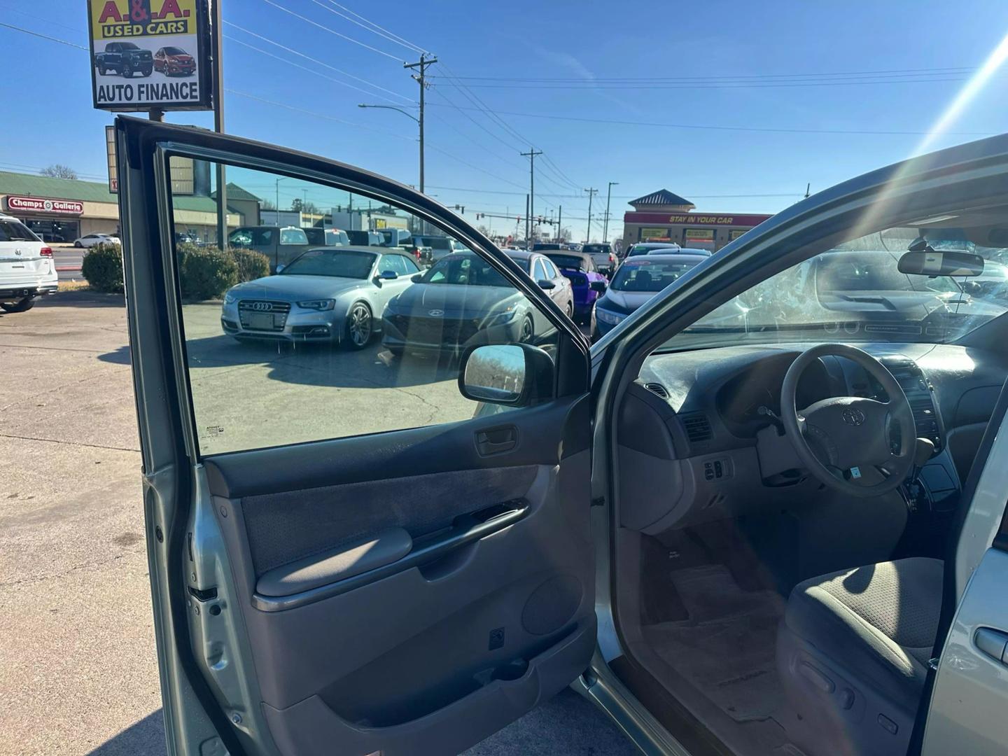 2008 Toyota Sienna CE photo 22