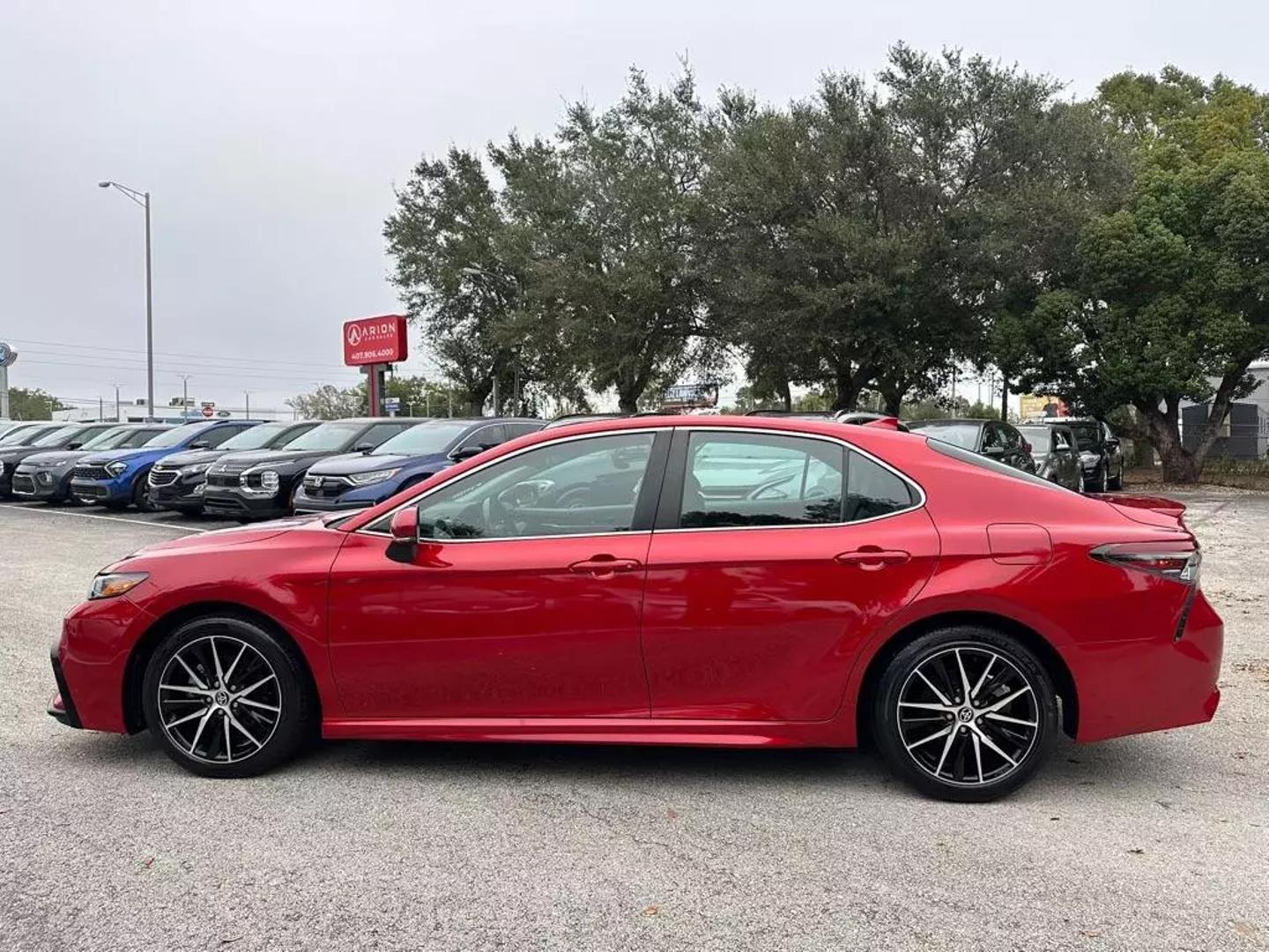 2023 Toyota Camry SE photo 5