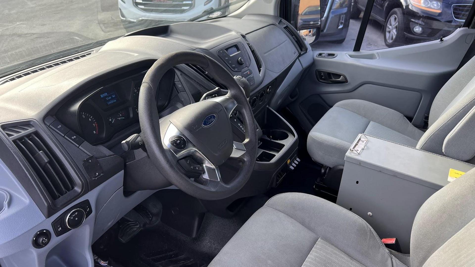 2015 Ford Transit Base photo 2