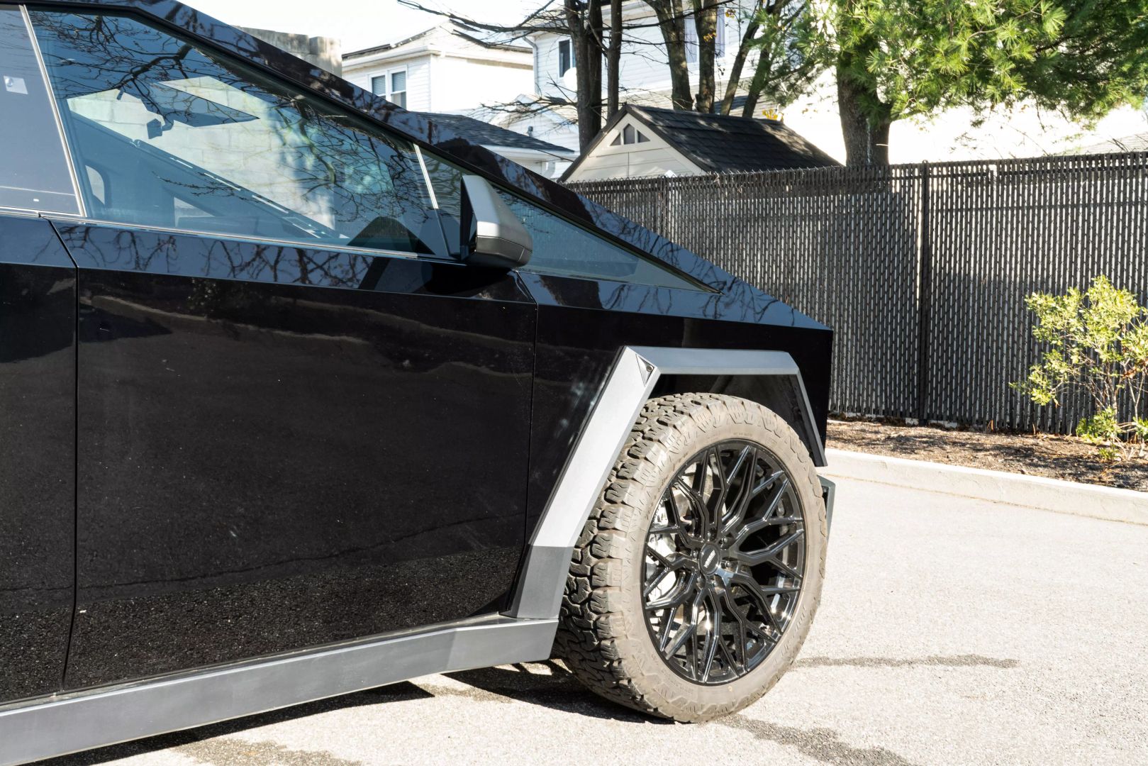 2024 Tesla Cybertruck - Image 11