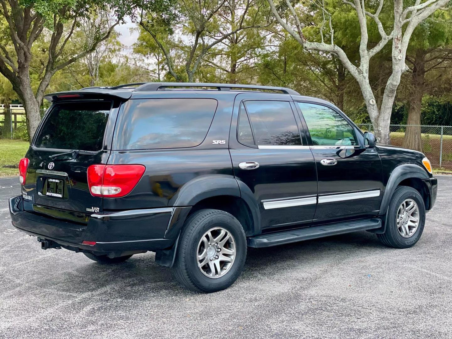 2007 Toyota Sequoia SR5 photo 6