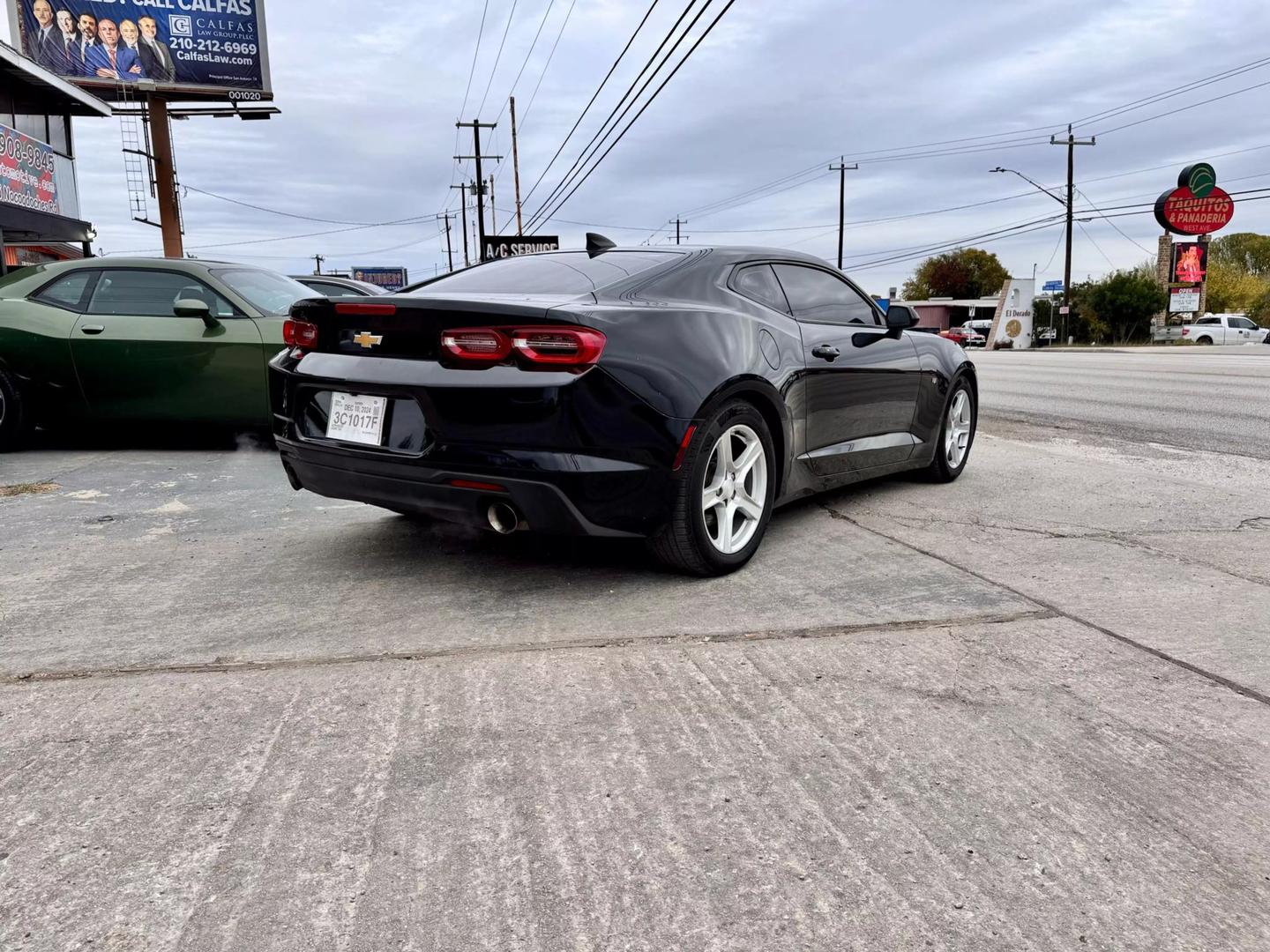 2019 Chevrolet Camaro 1LT photo 4