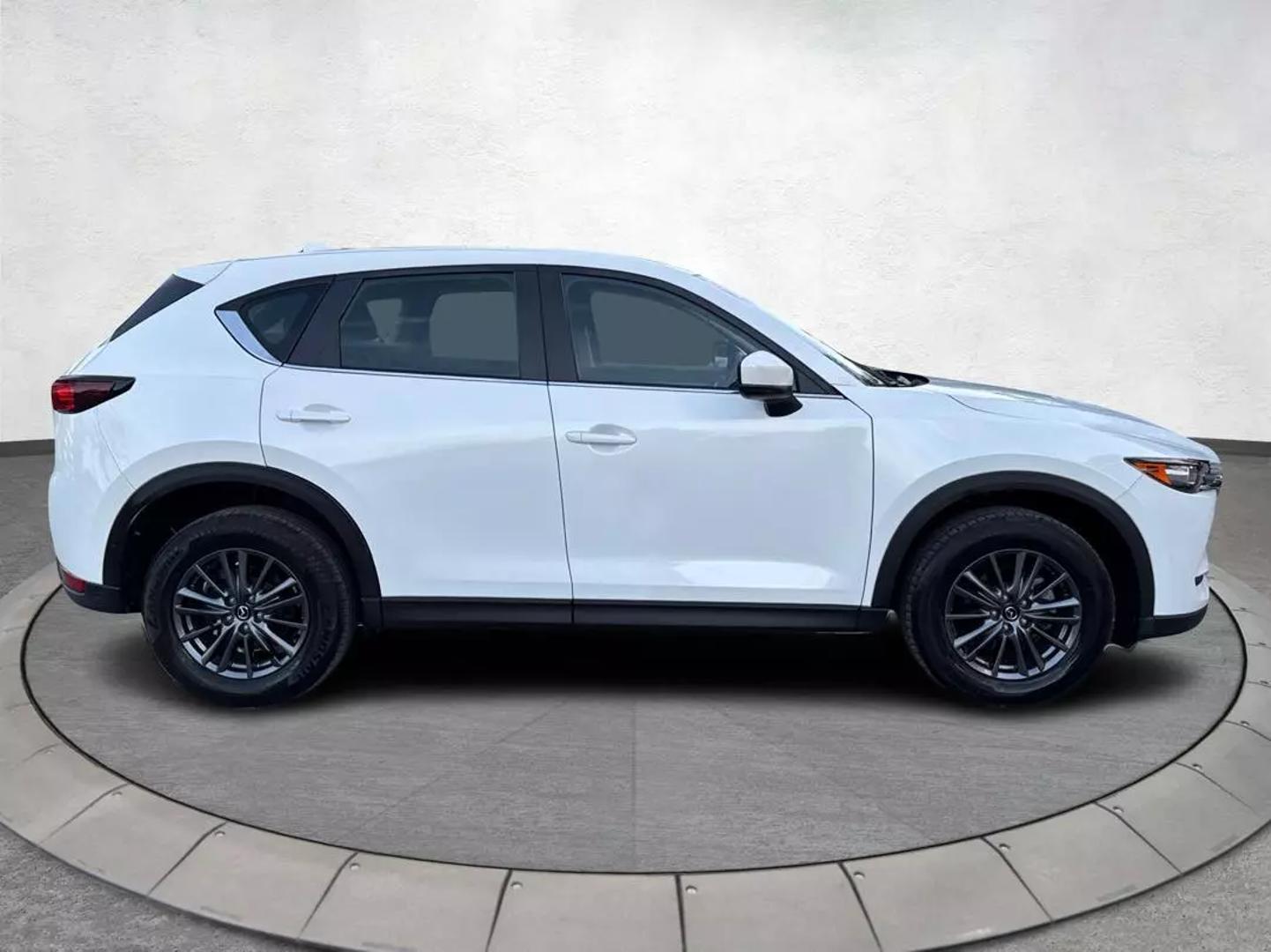 2021 Mazda CX-5 Sport photo 2