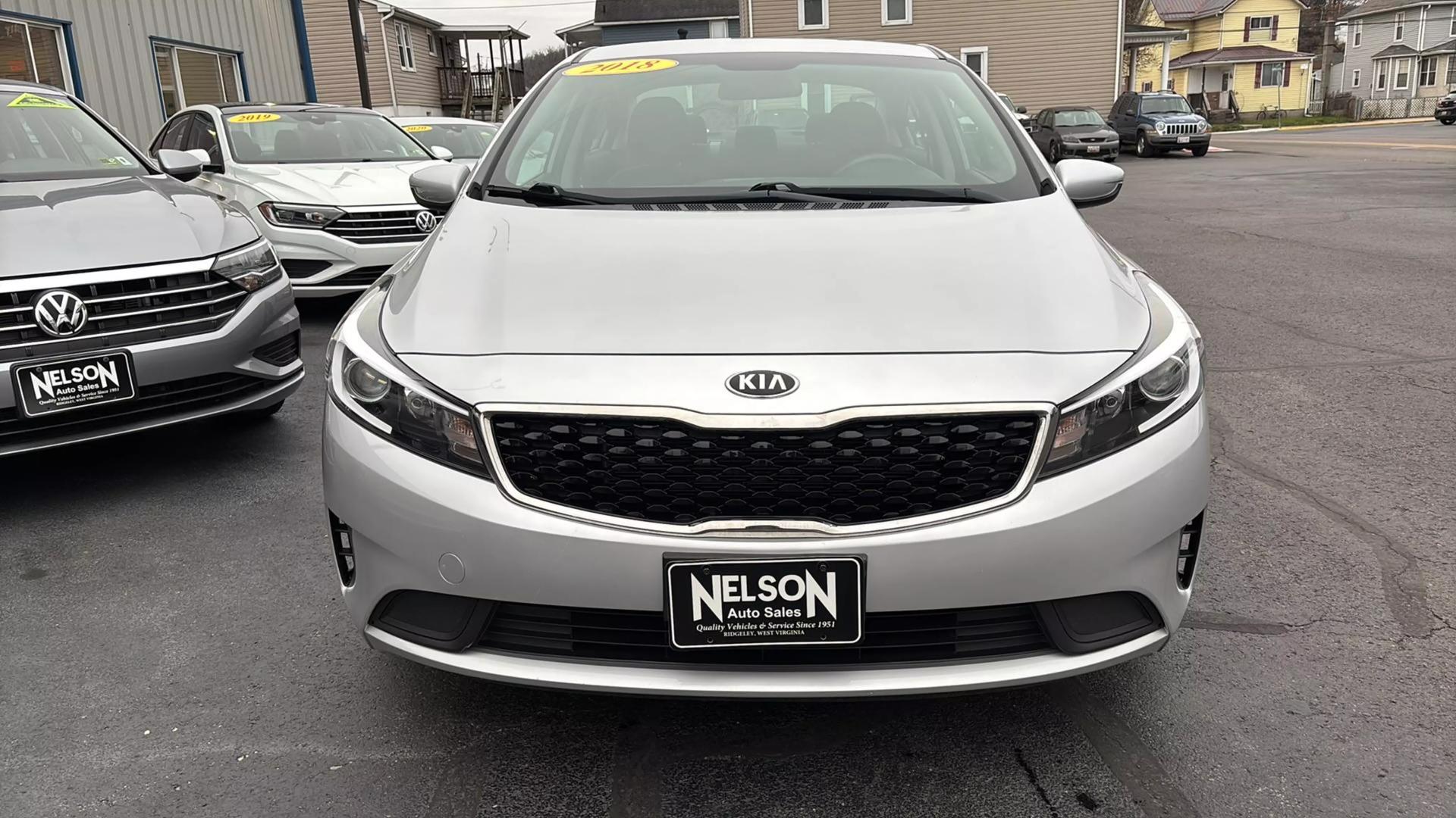 2018 Kia FORTE LX photo 2