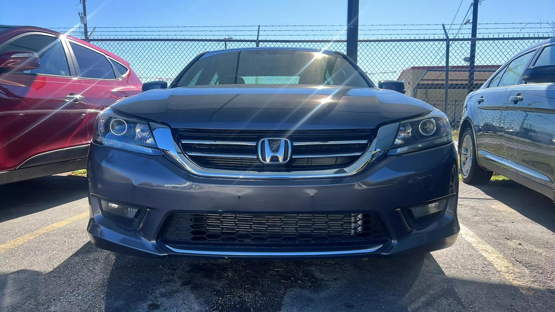 2015 Honda Accord EX-L photo 2