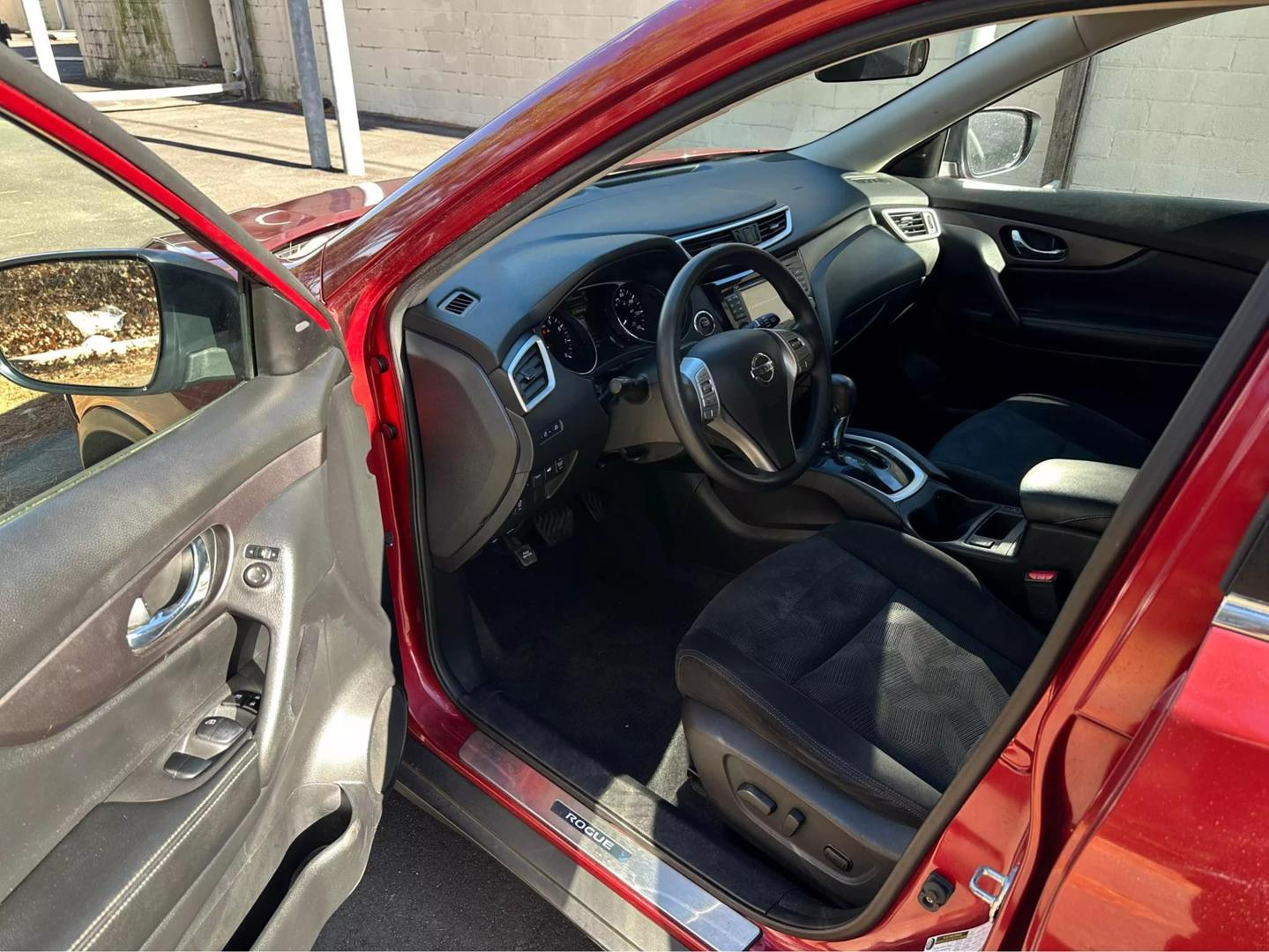 2016 Nissan Rogue SV photo 7