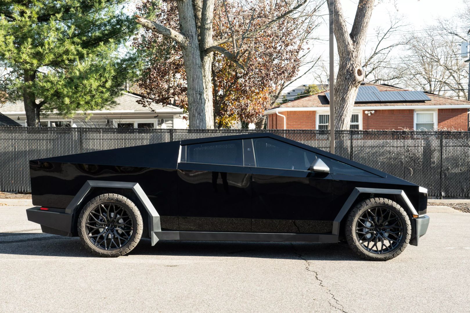 2024 Tesla Cybertruck - Image 14