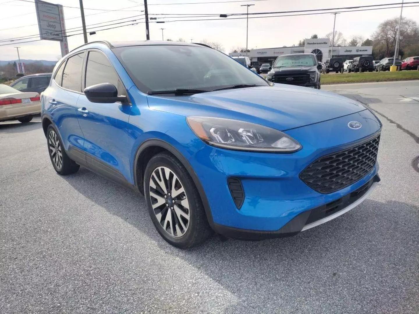 2020 Ford Escape SE photo 3