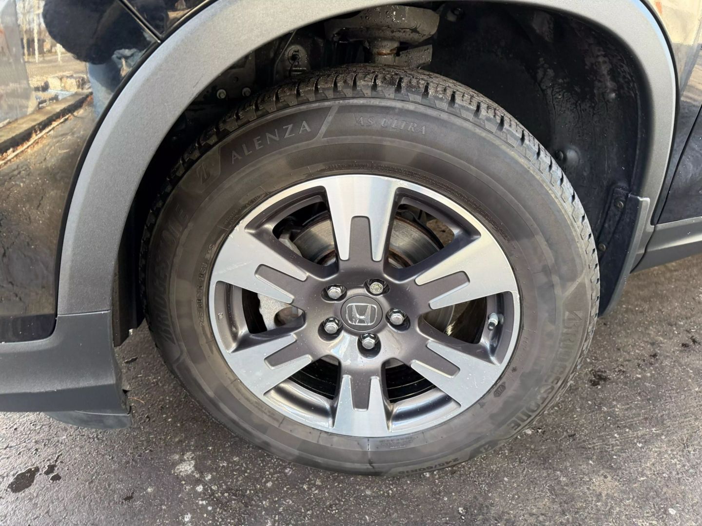 2019 Honda Ridgeline - Image 40