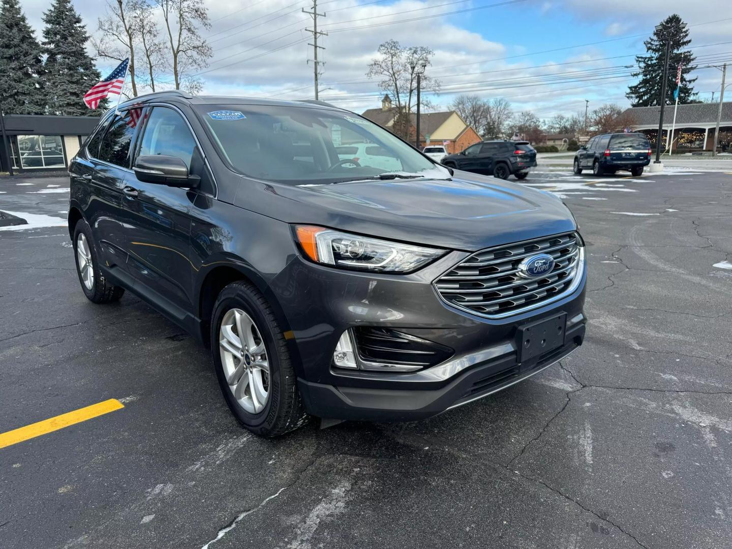 2020 Ford Edge SEL photo 4