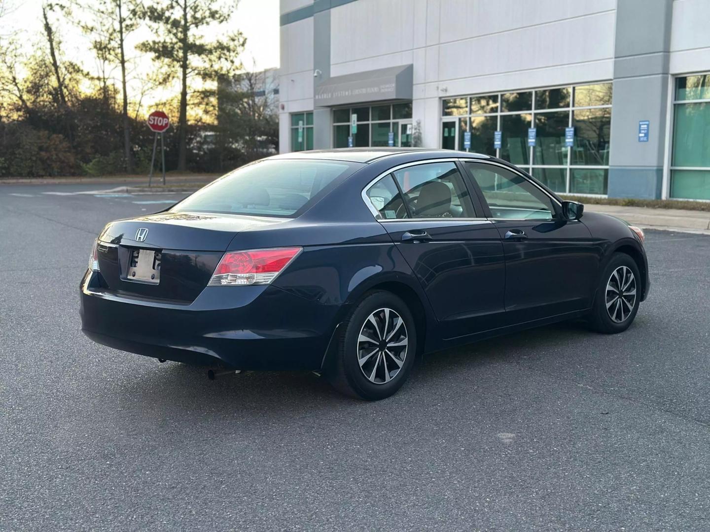 2010 Honda Accord LX photo 4