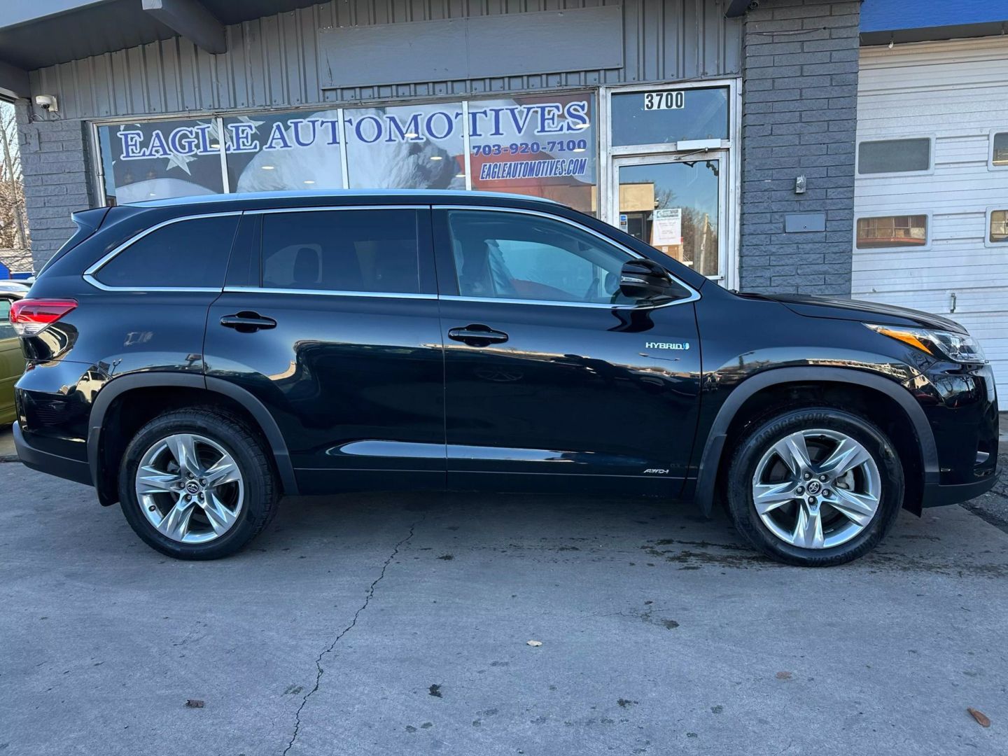 Used 2019 Toyota Highlander Limited with VIN 5TDDGRFH8K2074880 for sale in Arlington, VA