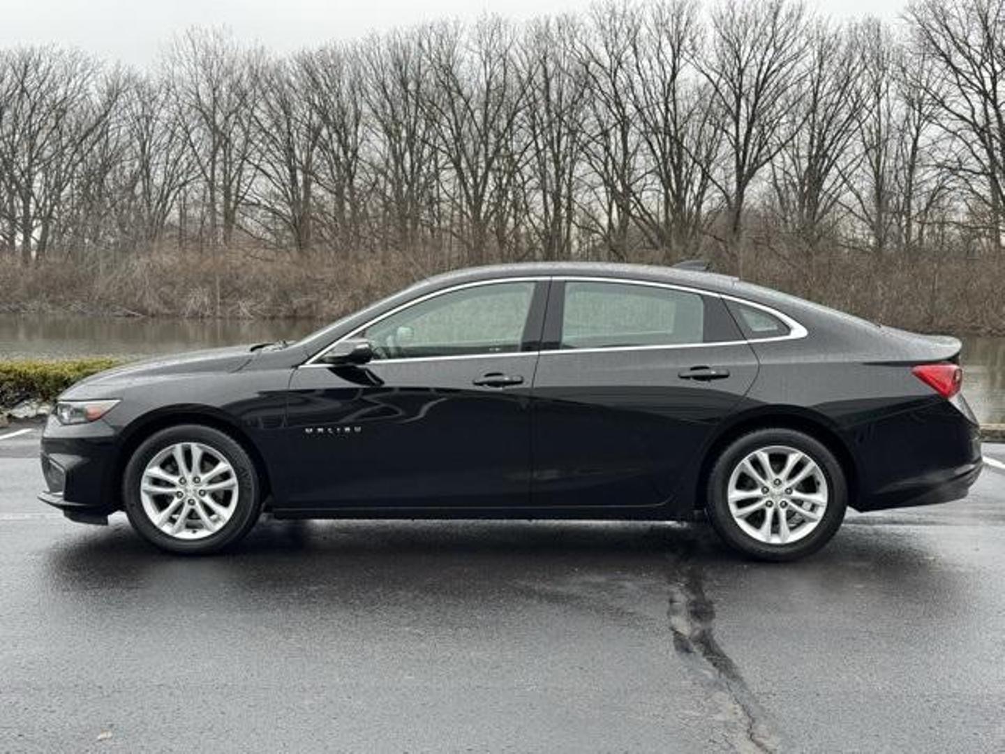 2016 Chevrolet Malibu 1LT photo 11