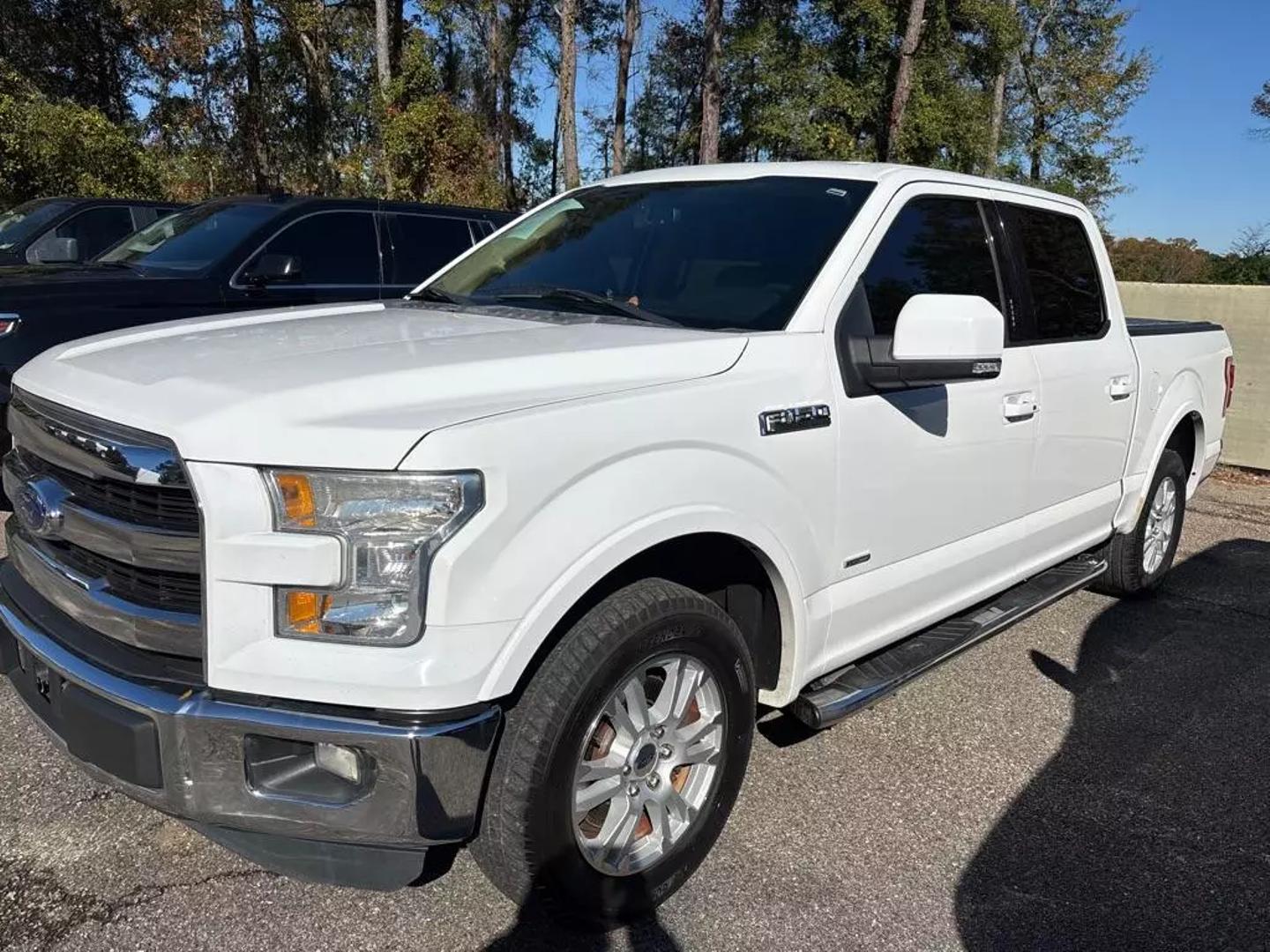 2016 Ford F-150 Lariat photo 2