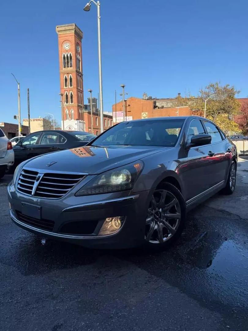 2011 Hyundai Equus Ultimate photo 2