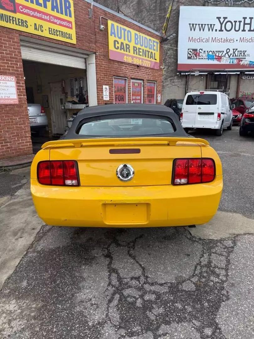 2006 Ford Mustang null photo 10